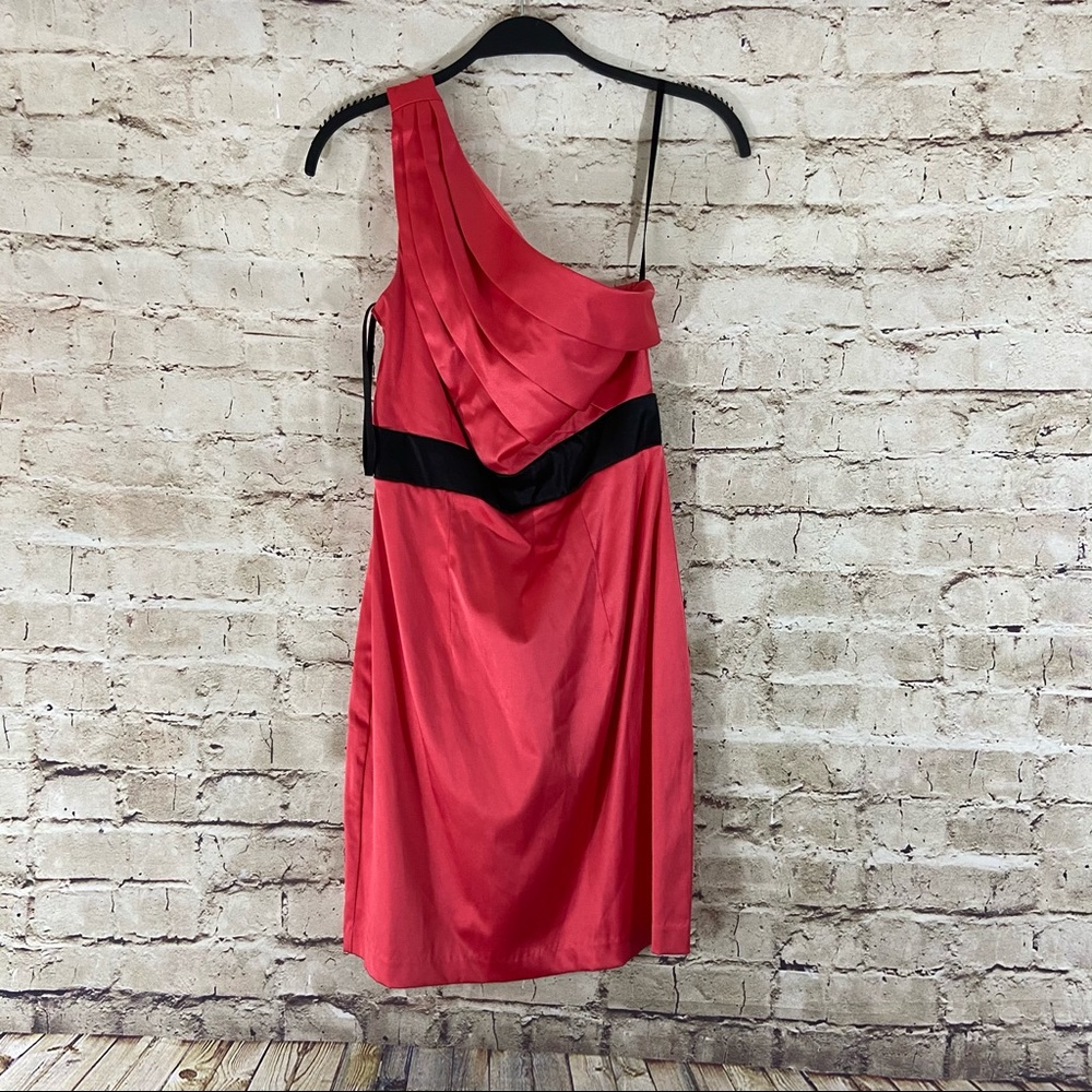 B Wear one strap body con dress size 5